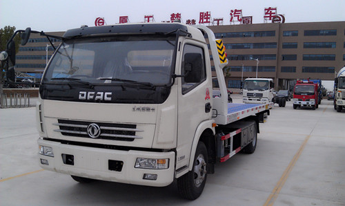 東風(fēng)多利卡一拖二清障車(chē)