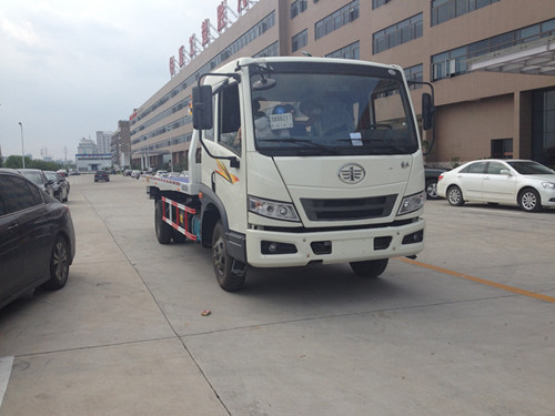 解放清障車(chē)（國(guó)四）