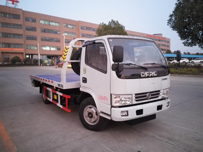 東風(fēng)多利卡D6藍(lán)牌救援平板清障車(chē)