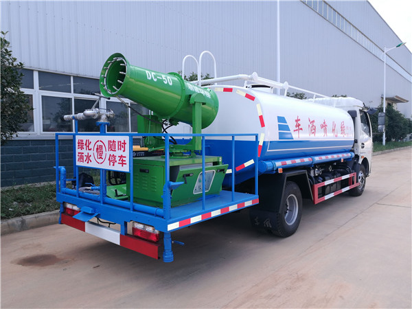 東風多利卡D7綠化噴灑車