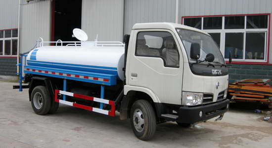 東風大金霸綠化噴灑車