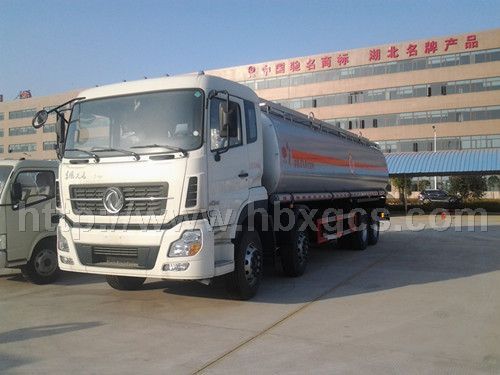 33方東風(fēng)天龍前四后八油罐車(chē)（國(guó)四）